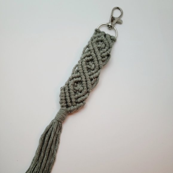 Macrame Keychain - Sage - Picture 1 of 2